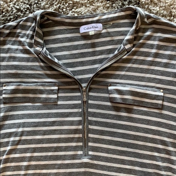 Calvin Klein 3/4 Sleeve Top - Picture 2 of 4